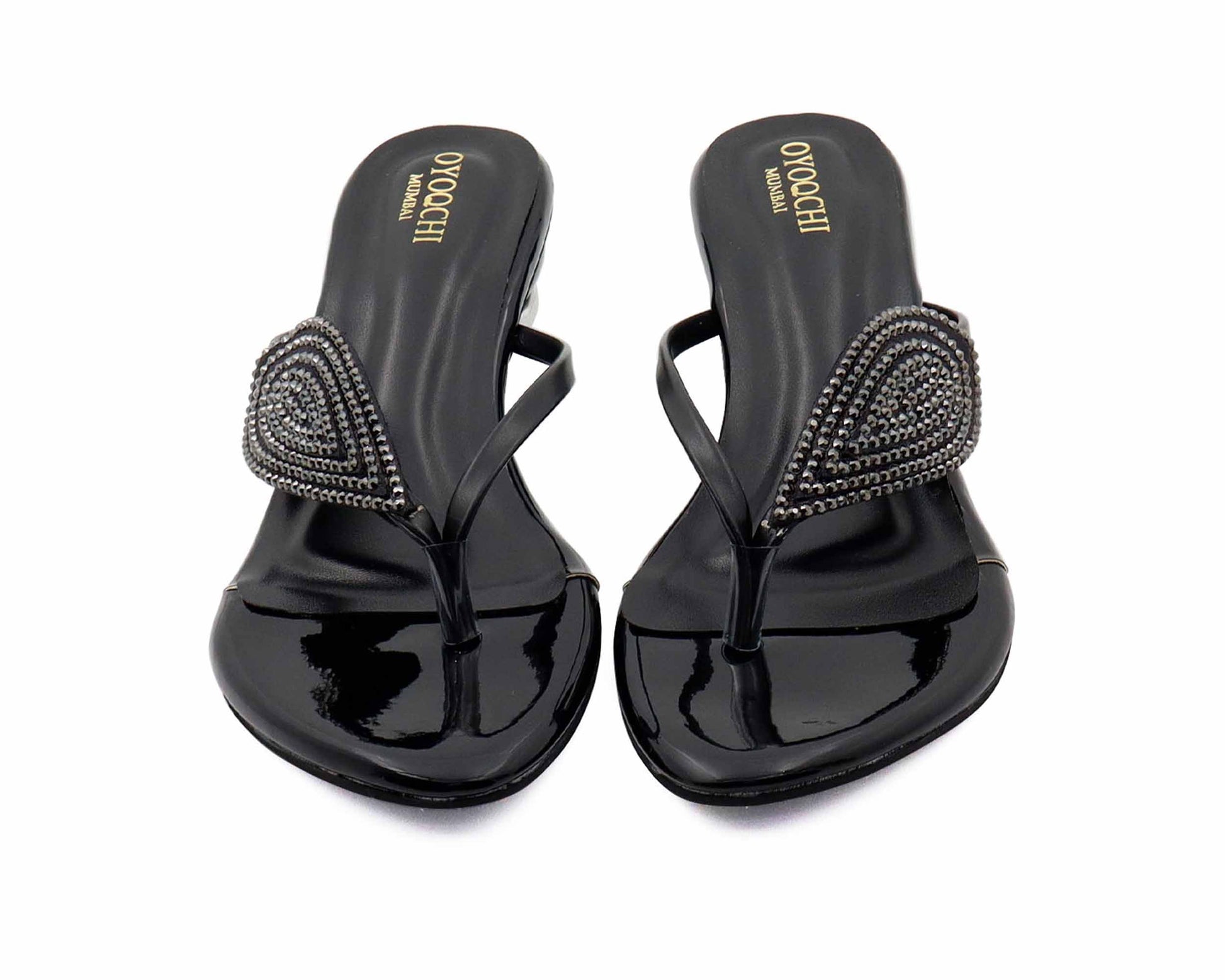 Black v shape medium sandal for women and girls. 