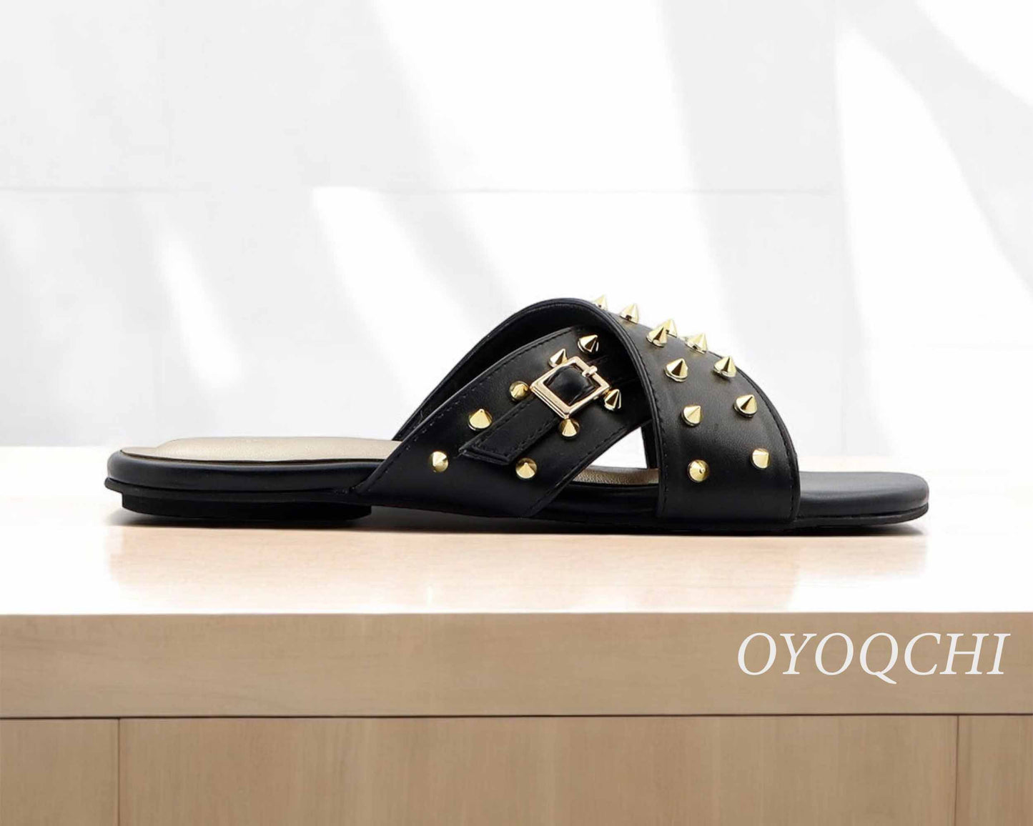 Oyoqchi women's black flat footwear